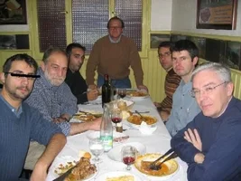 COMIDA CON ANONIMO.webp