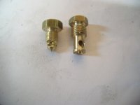 CIMG6127 Tapon superior e inferior.JPG