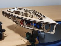 Estructuras de la cubierta y del casco ajustadas.jpg