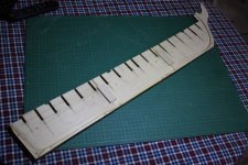 049 finalización pegado codaste, quilla y roda.JPG