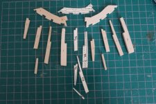 207 CORTE DE LAS PEZAS DE PROA.JPG