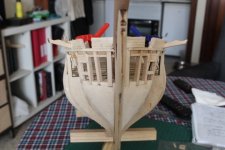 312 VISTA EXTERIOR DE PROA CON CABESTRATES Y BAUPRES.JPG