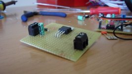 6 soldando condensador electrolitico.jpg