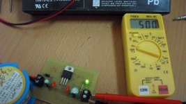 18 midiendo los 5 voltios.jpg