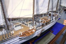 FOTO 21 - CUBIERTA - ESTRIBOR POR POPA.JPG