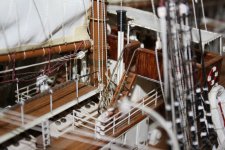 FOTO 37 - PUENTE - ALETA DE ESTRIBOR -  ESCALA DE ACESO -1.JPG