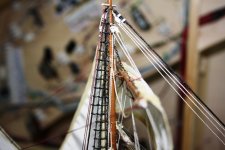 FOTO 48 - JARCIA FIRME - REMATE DEL MASTELERO DEL TRINQUETE - ESTRIBOR.JPG