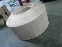 Torneado de la torre (escotilla), pendiente de acabado de dar formas a mano.JPG