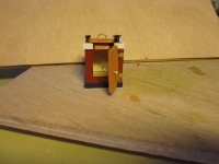 tambucho. bisagras peq. abierta.JPG tambucho. bisagras peq. abierta.JPG