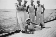 1939_00_00_crewmen_b.jpg