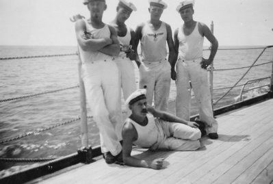 1939_00_00_crewmen_b.jpg