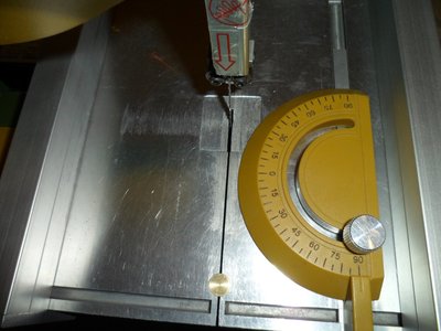 Cubiertas en aluminio para otras maquinas esta para la sierra de cinta que tambien se pueden hacer lo pongo para ver que el sistema puede ser para todas maquinas.