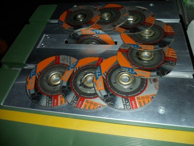 Discos en sierra fet todos igualitos que bonitos.....