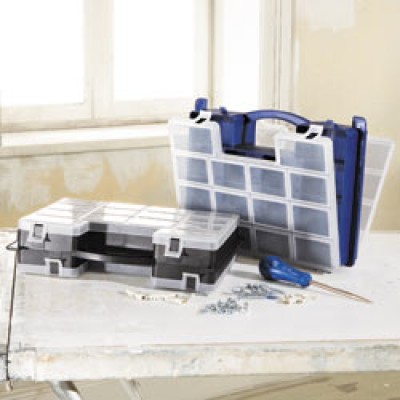 Organizador Doble<br /><br />    * Para pequeños accesorios.<br />    * Compartimentos en ambos lados.<br />    * 2 colores.<br />    * Medidas: ± 29 x 24 x 8 cm.<br />    * Precio unidad.<br /><br />	 2,49*