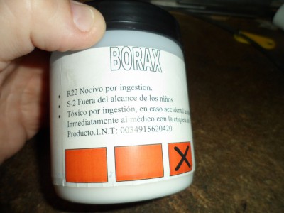Decir que las sierras de molidos tradicionales, que solo llevan un metal, que suelen ser para madera suelda mejor que las bimetálicas, que como su nombre indica están compuestas de dos metales son mas modernas y duran 10 veces mas que las otras, sirven para cortar acero, pero al soldar es algo mas complicado.