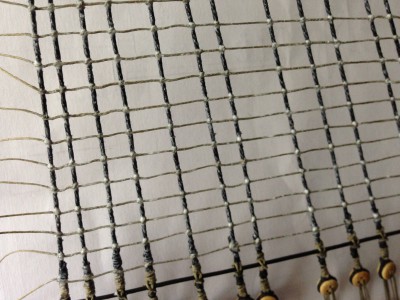 Cola diluida en agua en los nudos
