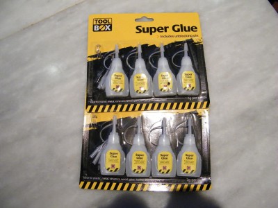 Y, como no, los regalos...esta vez botes de ciano...cada bote lleva dentro unos 100 lt. de ciano.