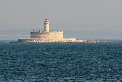 800px-Forte_Bugio.jpg