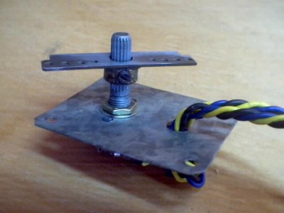 control del regulador con el pote, para acoplar al servo