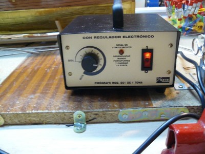 El transaformador, con el regulador de la temperatura