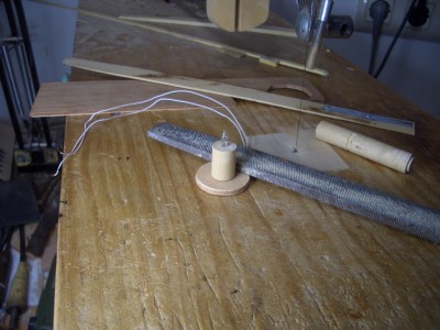Sistema para soportar la lamparita dentro del fanal.