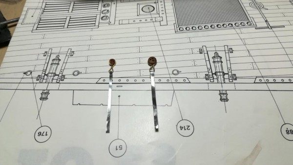 Construcción de cadenotes.