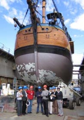 EndeavourDryDock2005.jpg