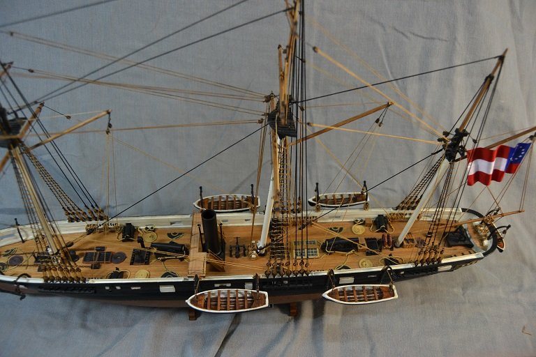 Re: CSS ALABAMA kit de Mamoli esc. 1:120