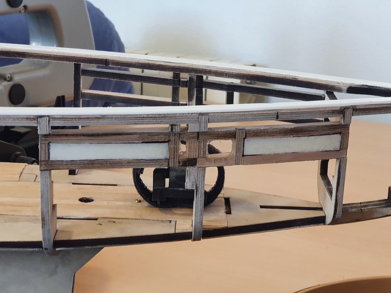 Re: Velero moderno 9m, escala 1/15 de newmodelships