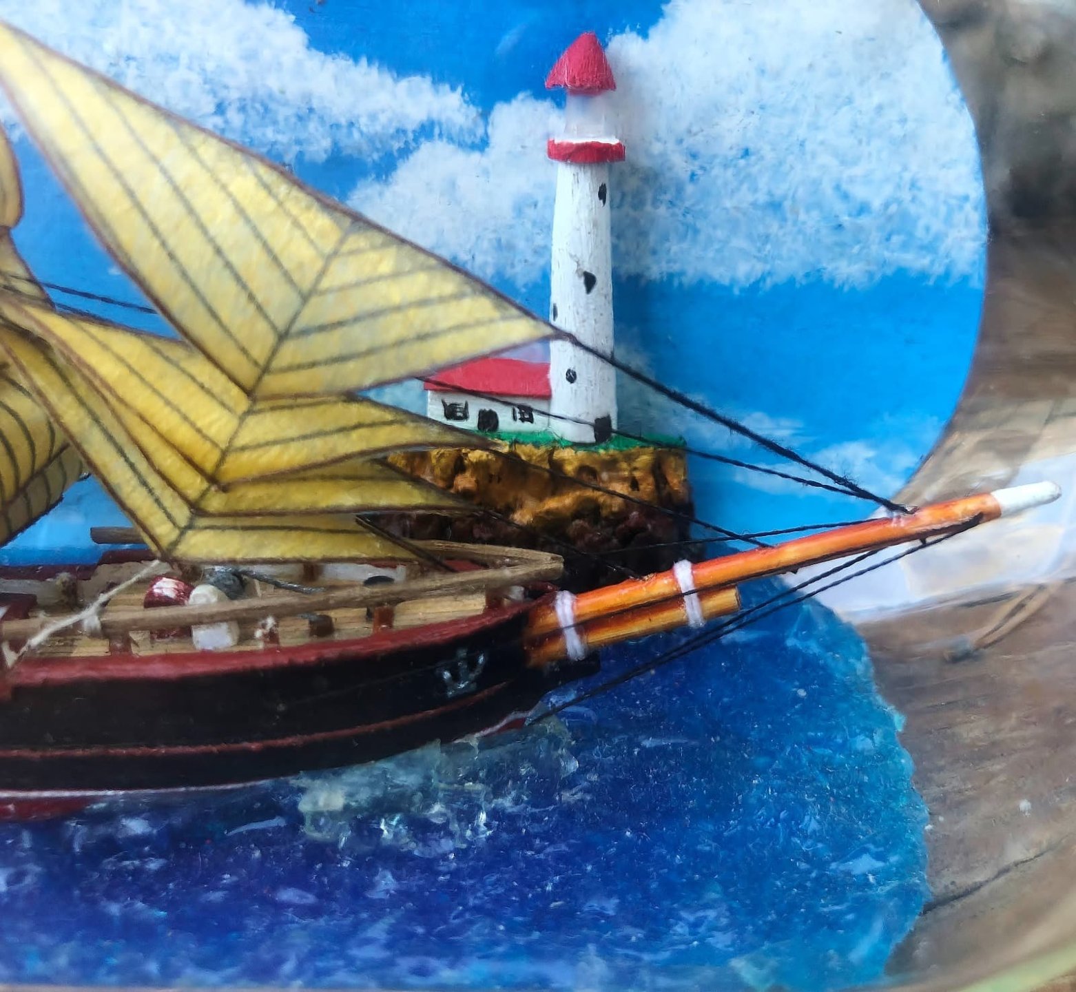 Séptimo y último barco embotellado