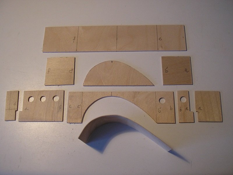 Este esel conjunto de piezas que componen los guardaaguas (solo el material para un costado. El otro es igual y simétrico)
