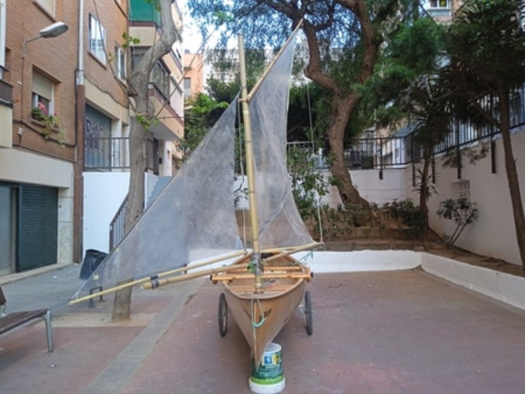 Re: Una ayuda con la vela latina