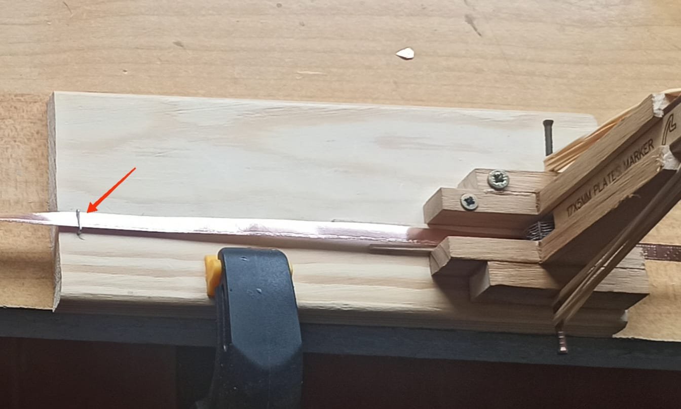 Re: Soporte para Micro Ribeteador de Artesania Latina