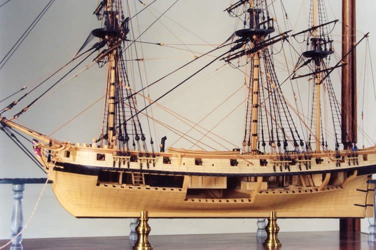 ship-model-pelican_port_detail.jpg