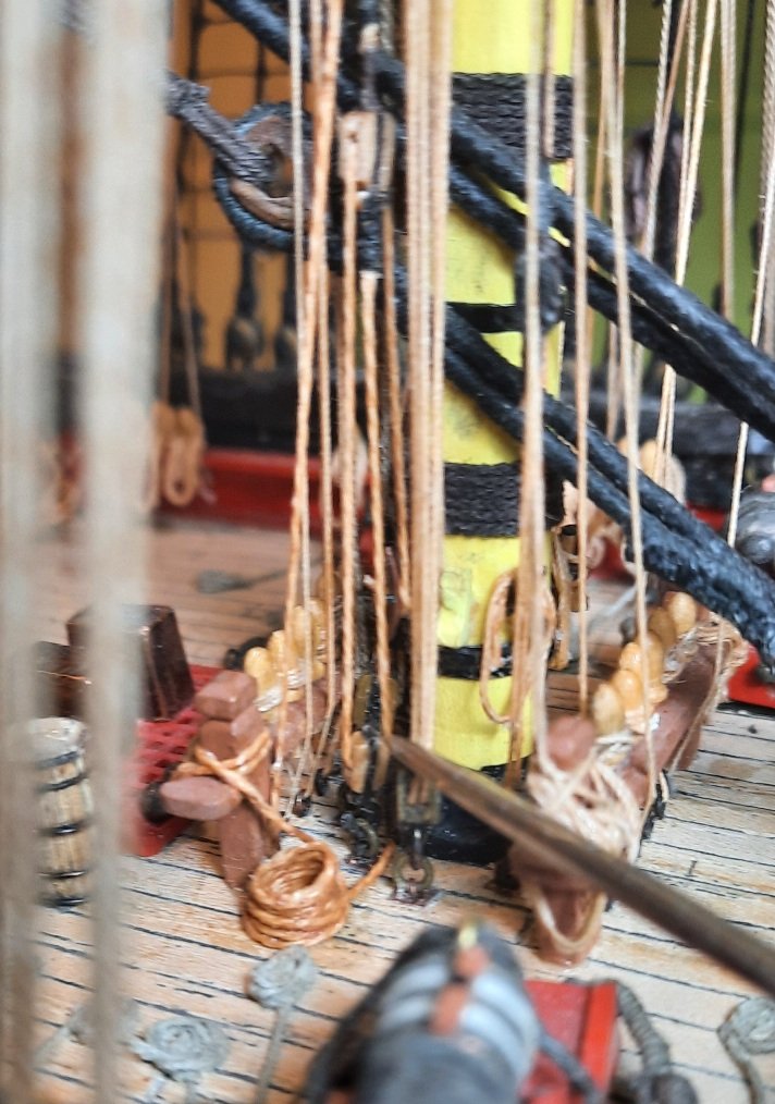 SEGUNDO PALANQUIN EN CUBIERTA.