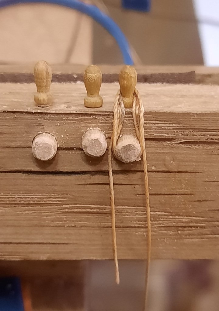 YO APROVECHO EL SOPORTE PARA COSER LA VELA DONDE LOS HAGO.