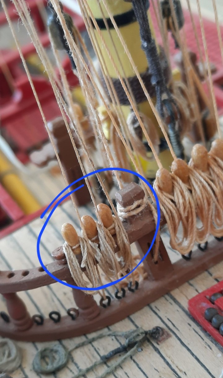 ... LOS COLOCO EN EL PROPAO DE POPA DEL PALO.