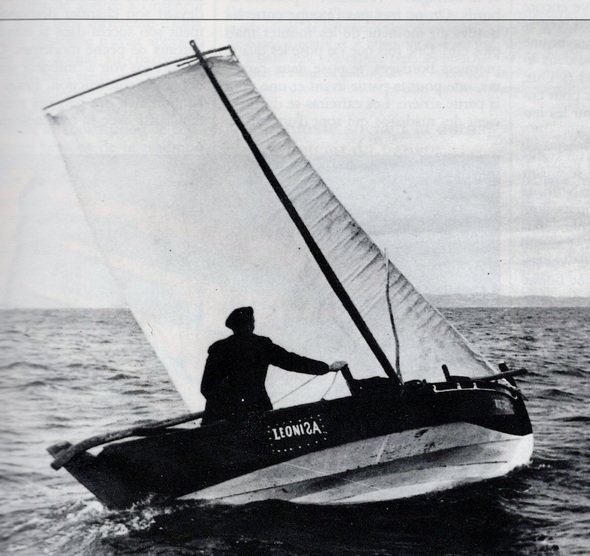 Dorna navegando a vela 02.jpg