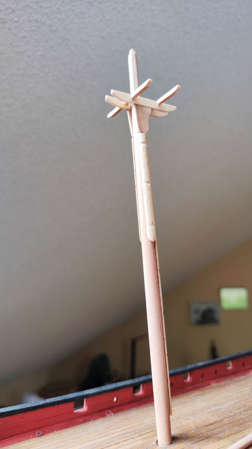 madera de peral de momento en bruto