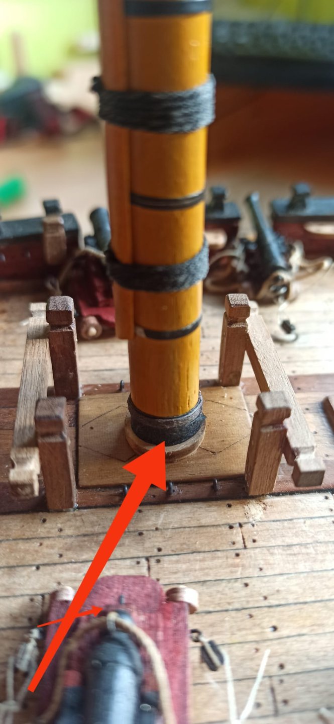 detalle de mi Nepo, con la capa de fogonadura, deberia ir por fuera del aro de madera, que en realidad eran cuñas, a esto me refiero de hace en el Jabeque.