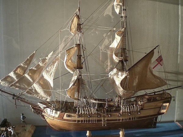 bergantin-corsair04.jpg