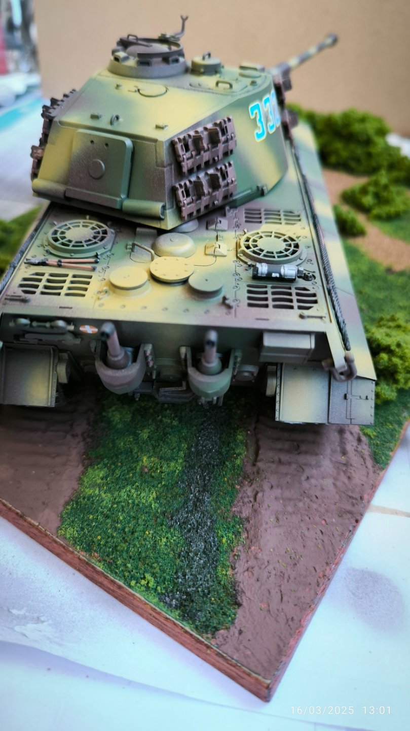 King Tiger cu.jpg