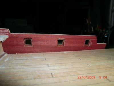 troneras de la cubierta principal con el forro de los marcos