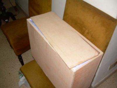 Tapado de la caja. Le pongo cinta adhesiva,papel y a correos.