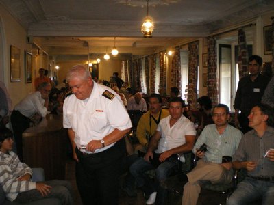 LUIS FARIÑA Y ESPERANDO AL ESCRUTINIO