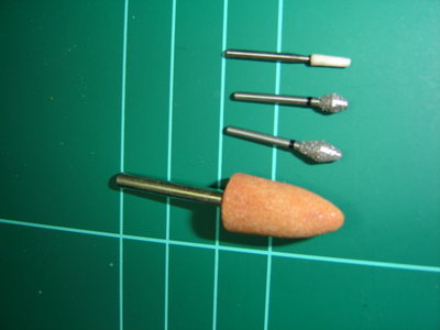 comparativa piedra dremel respecto dentista.jpg