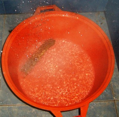 unas tres veces, tratando de no dejar enfriar el agua.....