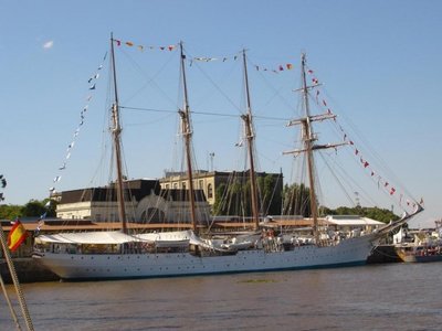 Sebastian El Cano. Puerto de Buenos Aires. Regata Velas 2010