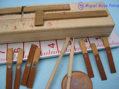 *ARTILUJIO: Pieza de madera u otro material construido artesanalmente que nos servirá solo para mecanizar (cortar, taladrar, etc.) una pieza muy repetida de manera que salga todas iguales.