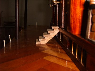 al pulirse y fijar el escalon a la cubierta queda ya con mas presencia....
